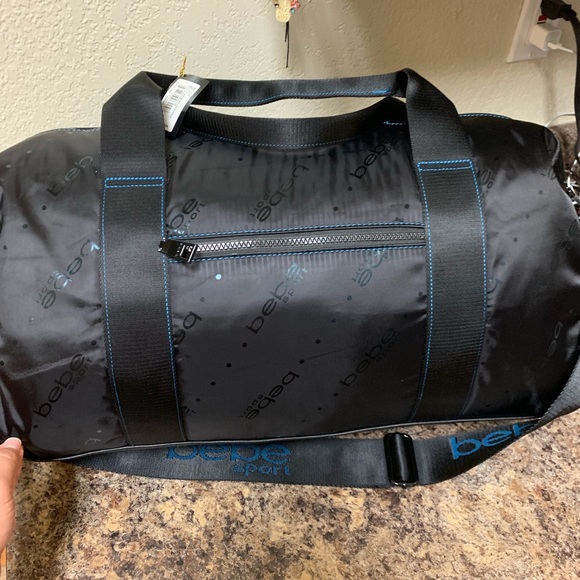 NWT Bebe Becca Large Duffle Bag - Picture 6 of 8